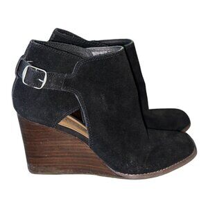 Black Cutout Suede  Booties With Buckle Close Toe Lucky Brand Women's Size 8.5